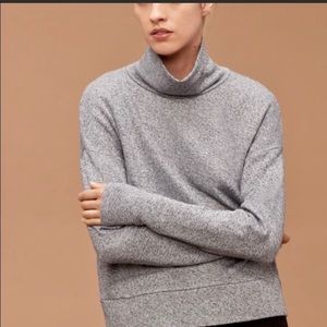 Community Aritzia Sweater Like New, Extremely Soft, Size Small